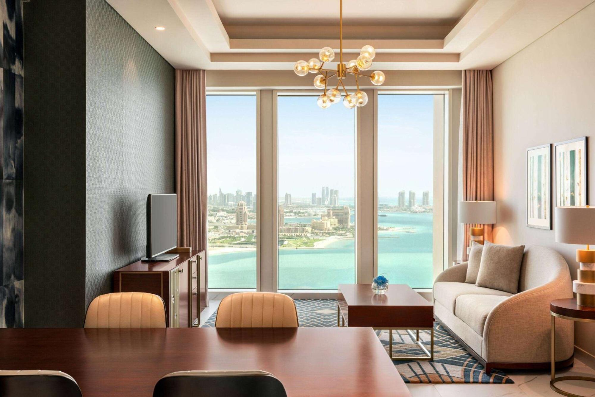 Wyndham Grand Doha West Bay Beach מראה חיצוני תמונה A living room at the hotel